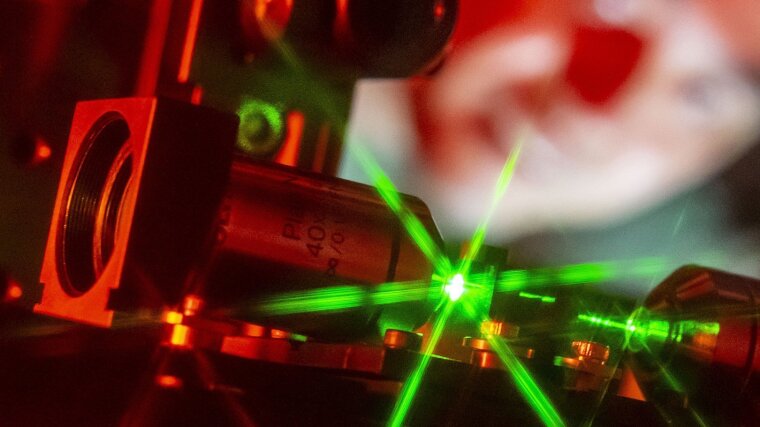 an experiment in an optical fiber functionalized with 2D-materials